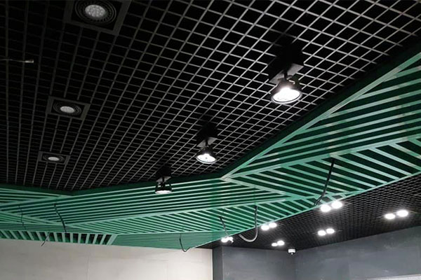 Sufit jako obiekt artystyczny w stylu „kubizm”