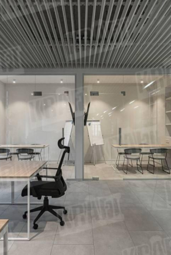 Listwa płaska KRAFT: nowoczesne rozwiązanie dla głównej siedziby banku